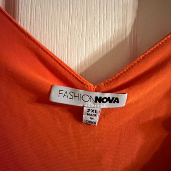 Ruched plus size dress - Picture 3 of 4